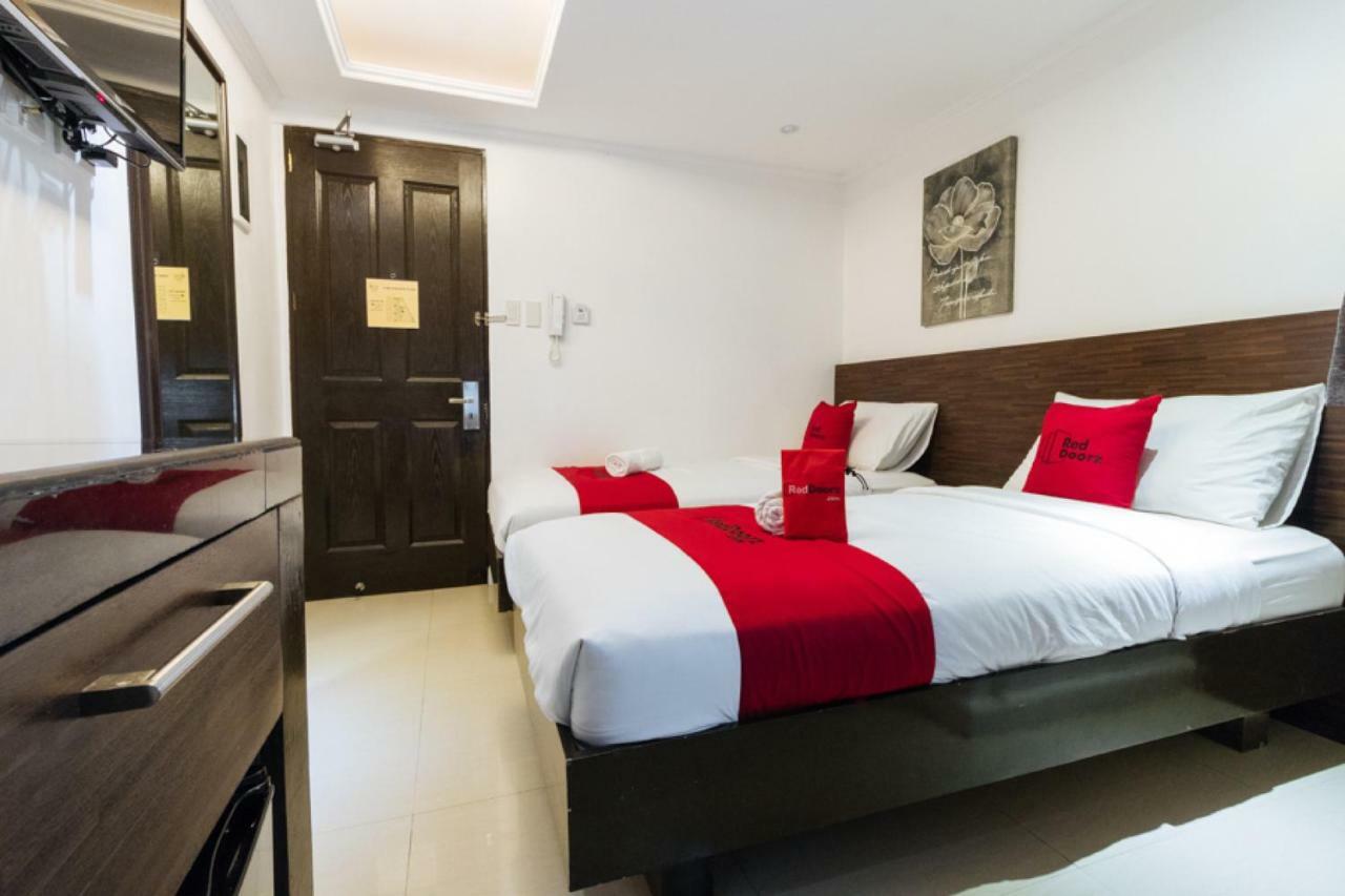 Reddoorz Plus @ Poblacion Makati San Pedro Makati Exterior foto